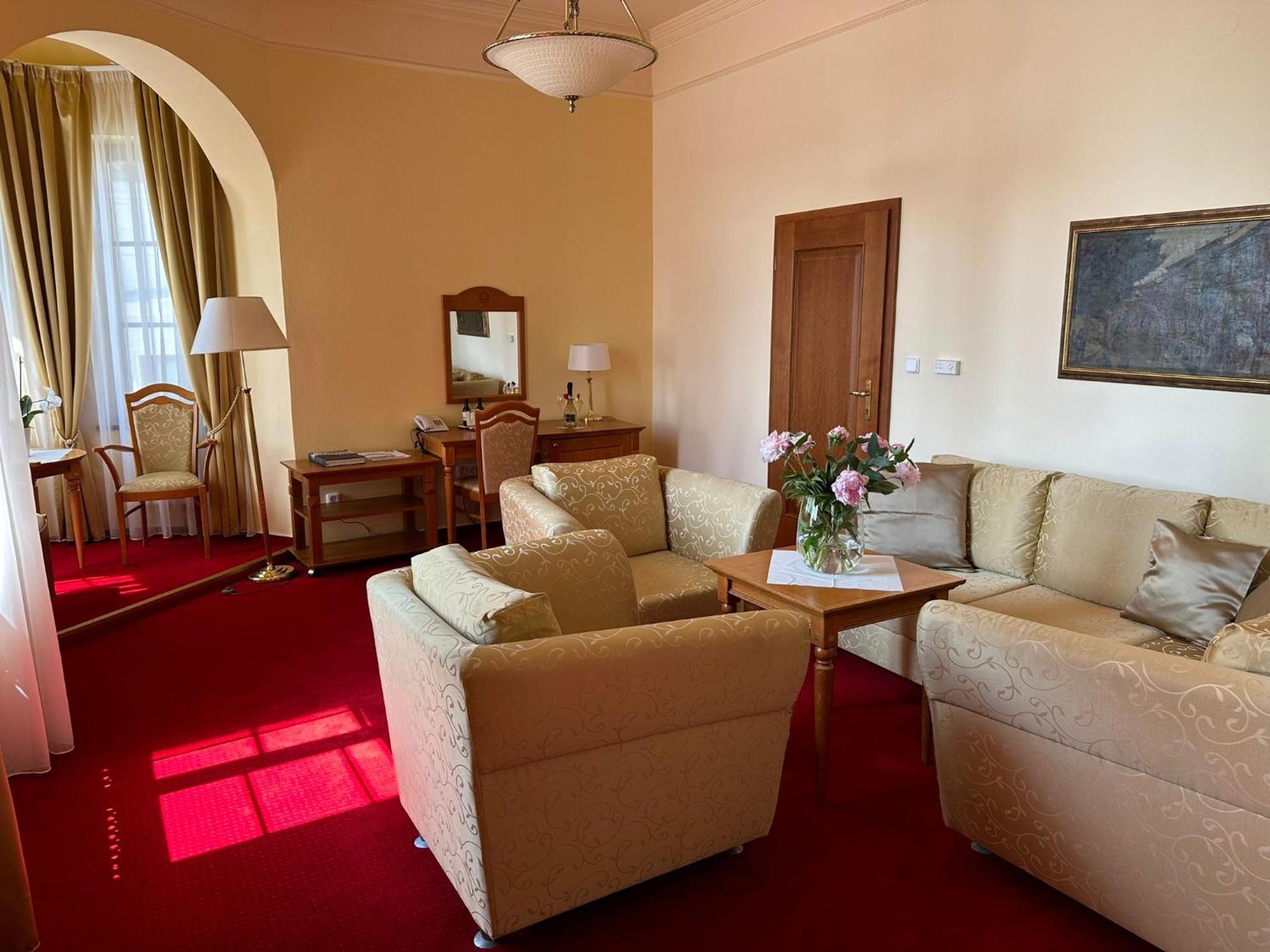 Hotel Slunce Uherské Hradiště Esterno foto