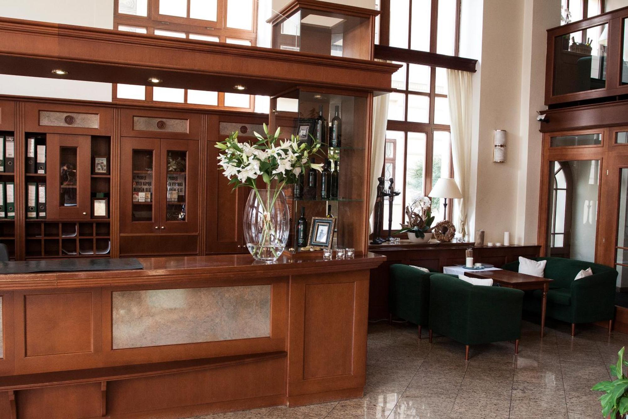Hotel Slunce Uherské Hradiště Esterno foto